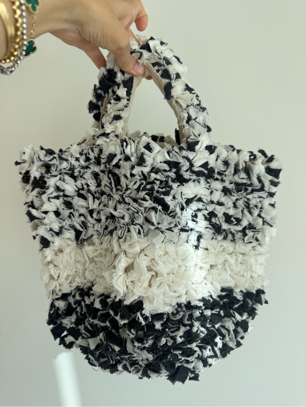 Black and White Textured Ruffle Tote Bag-limited edition Mango
